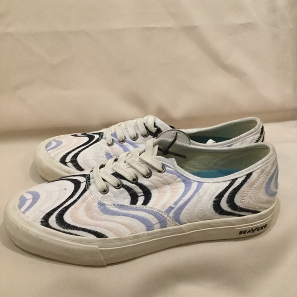 SEAVEES ๐ pastel wave sz9 stitched pattern - Picture 5 of 7